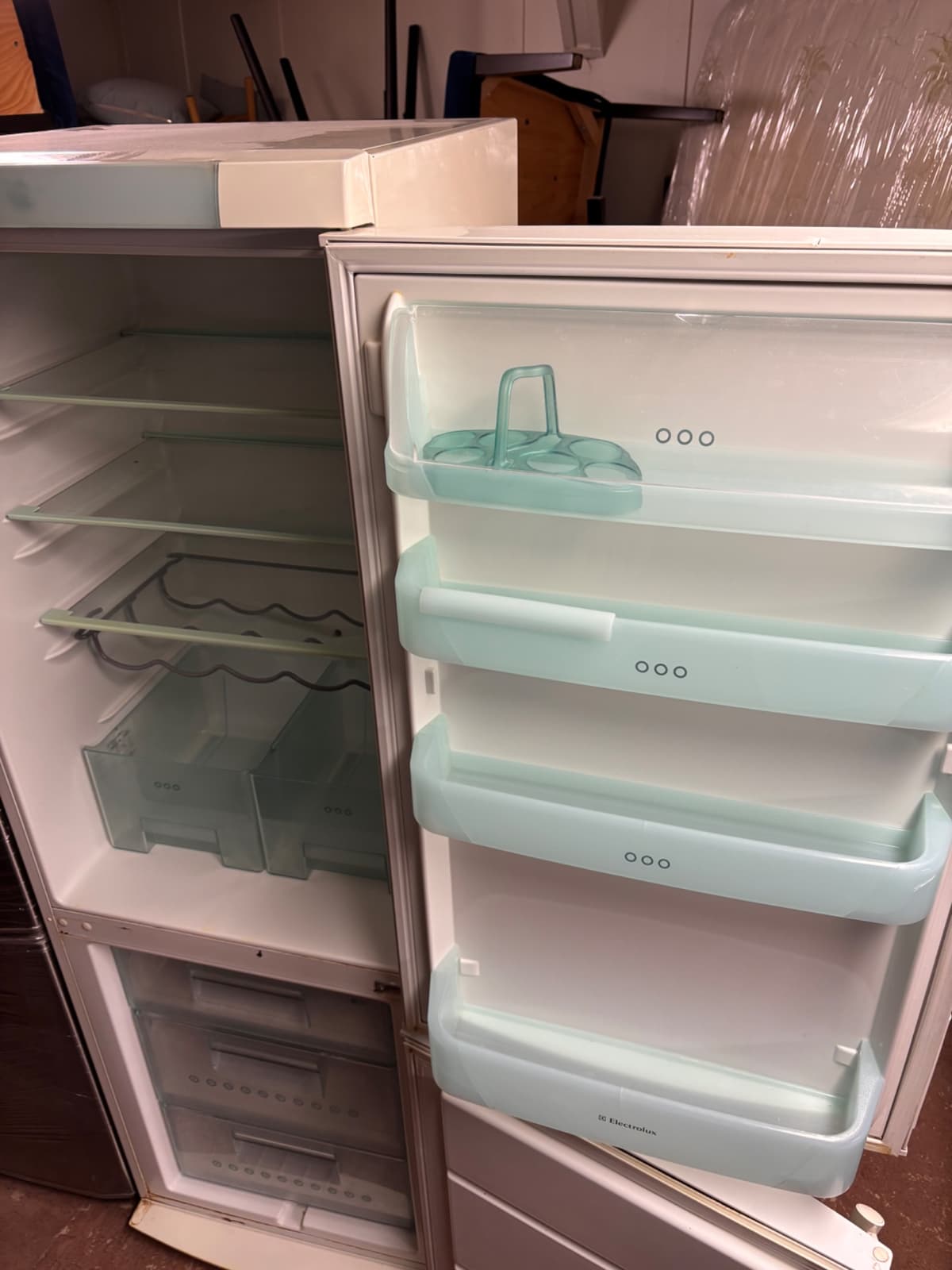 Lednice Electrolux kombinovaná 250l - 2