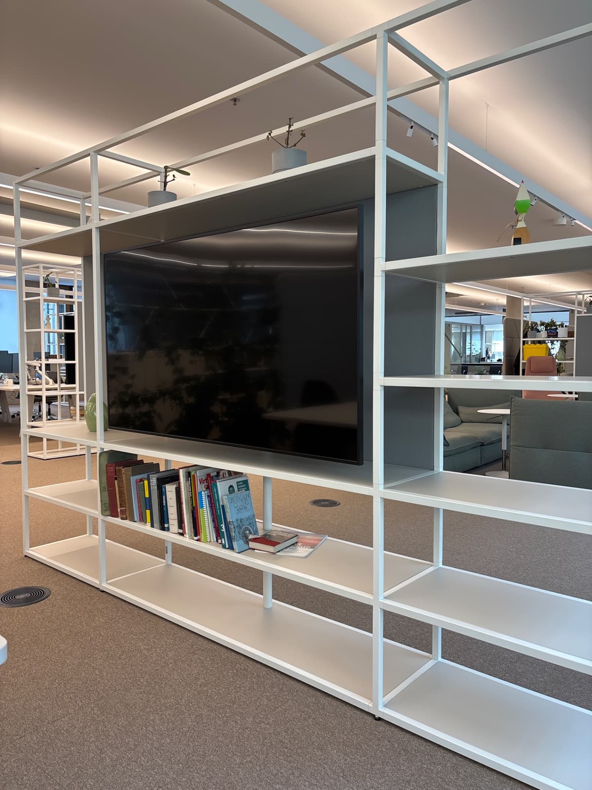 Regál modulární kovový 350cm bílý dělicí stěna oboustranný