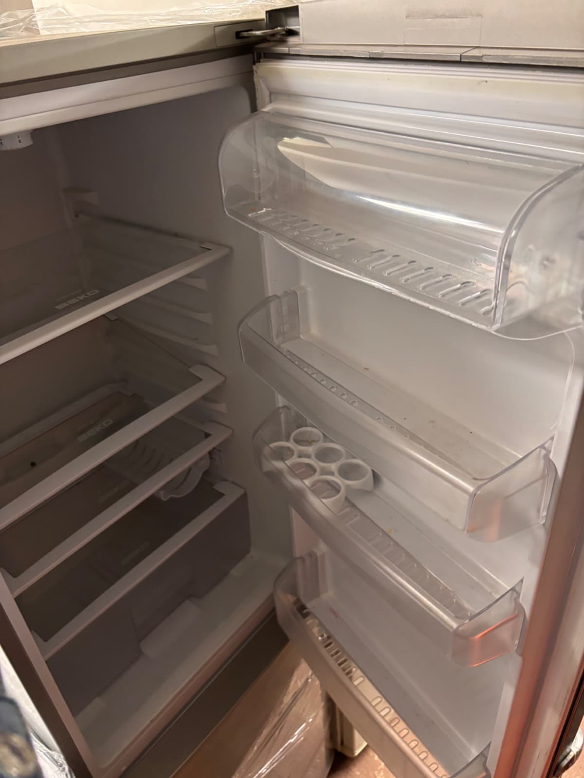 Lednice Beko kombinovaná s mrazákem - 2