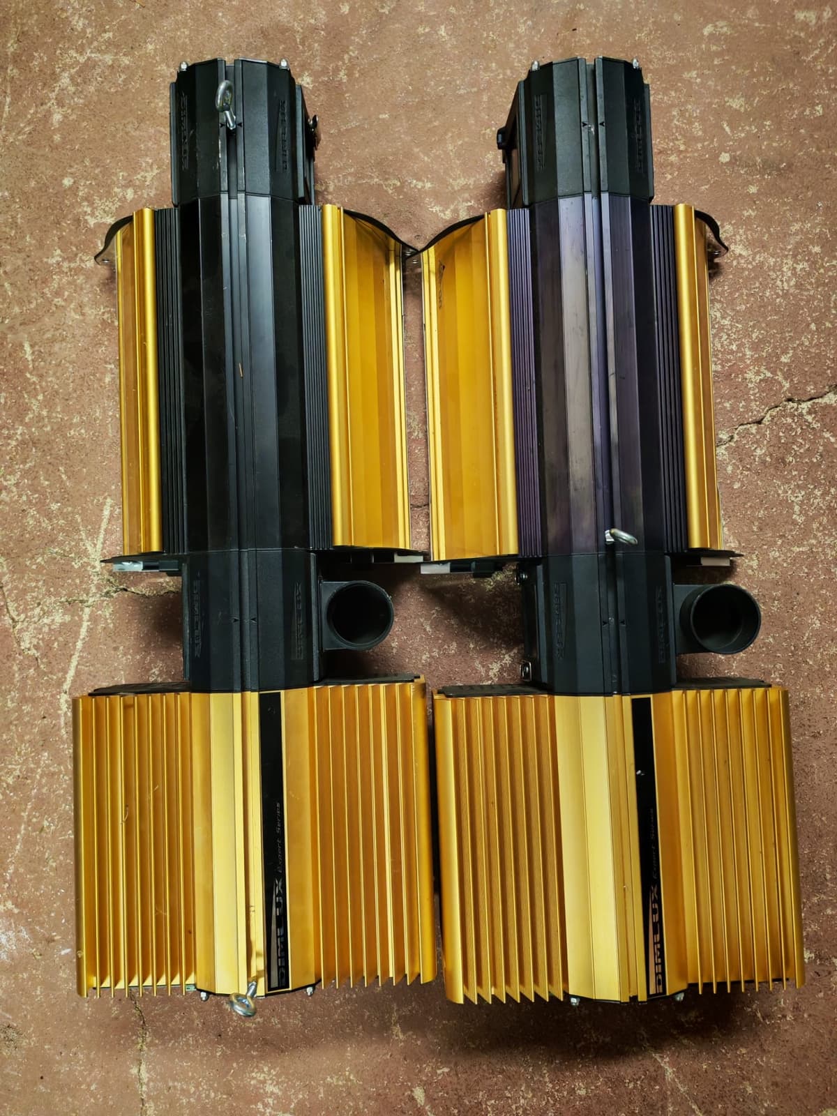 Stmívatelné předřadníky s příslušenstvím a výbojky