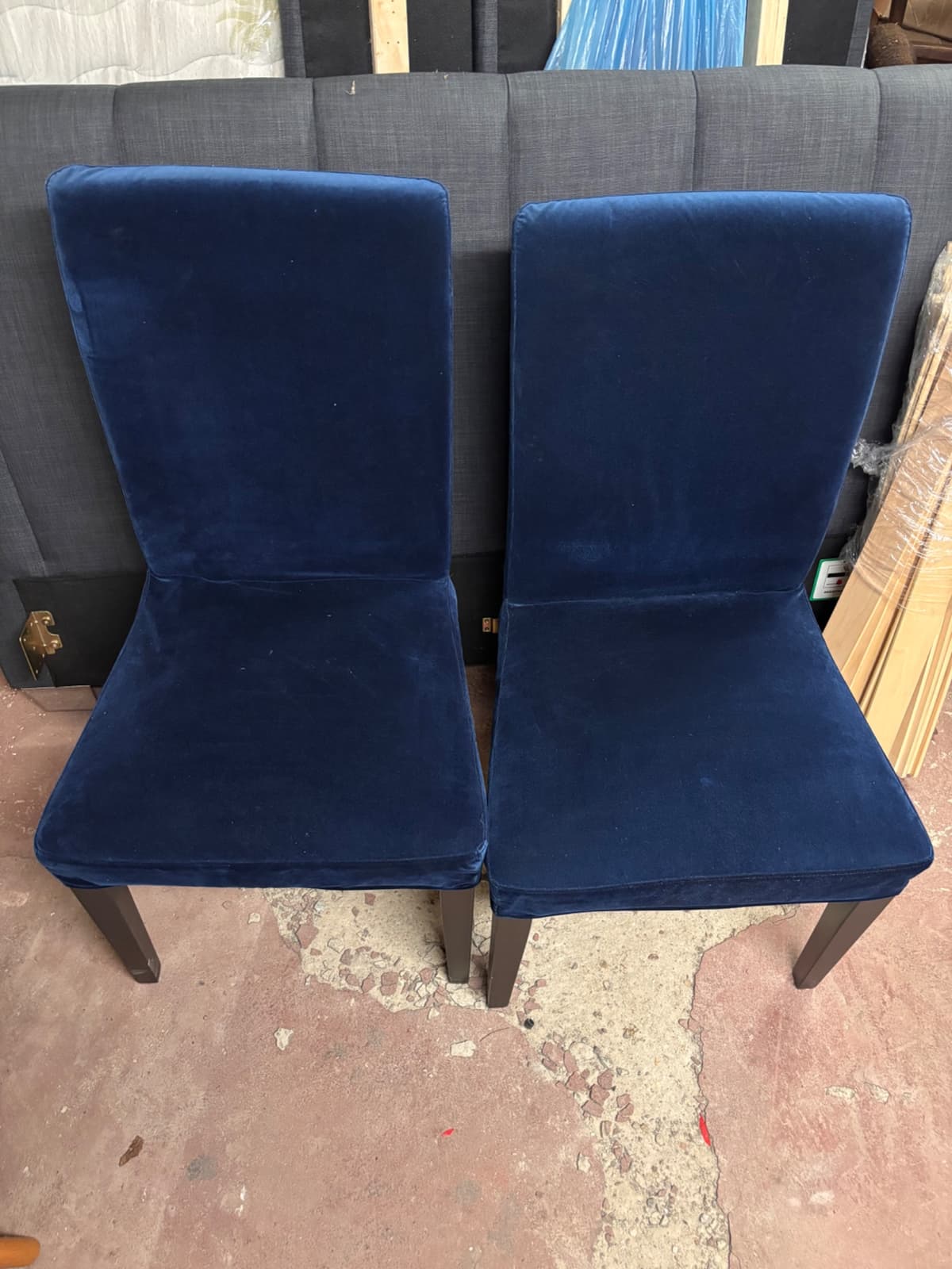Židle Ikea Henriksdal s modrým potahem