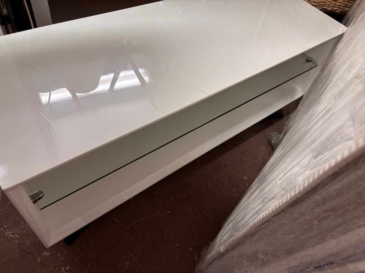 Televizní stolek bílý s prosklenou policí - 4