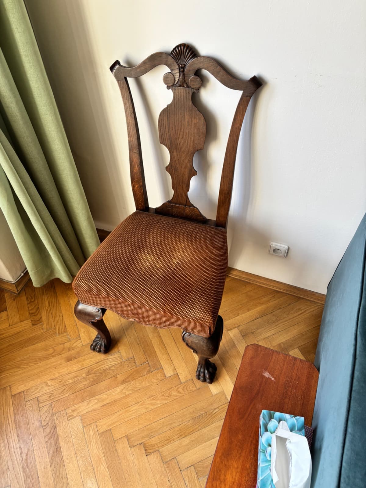 Dřevěné židle s látkovým sedákem - 2