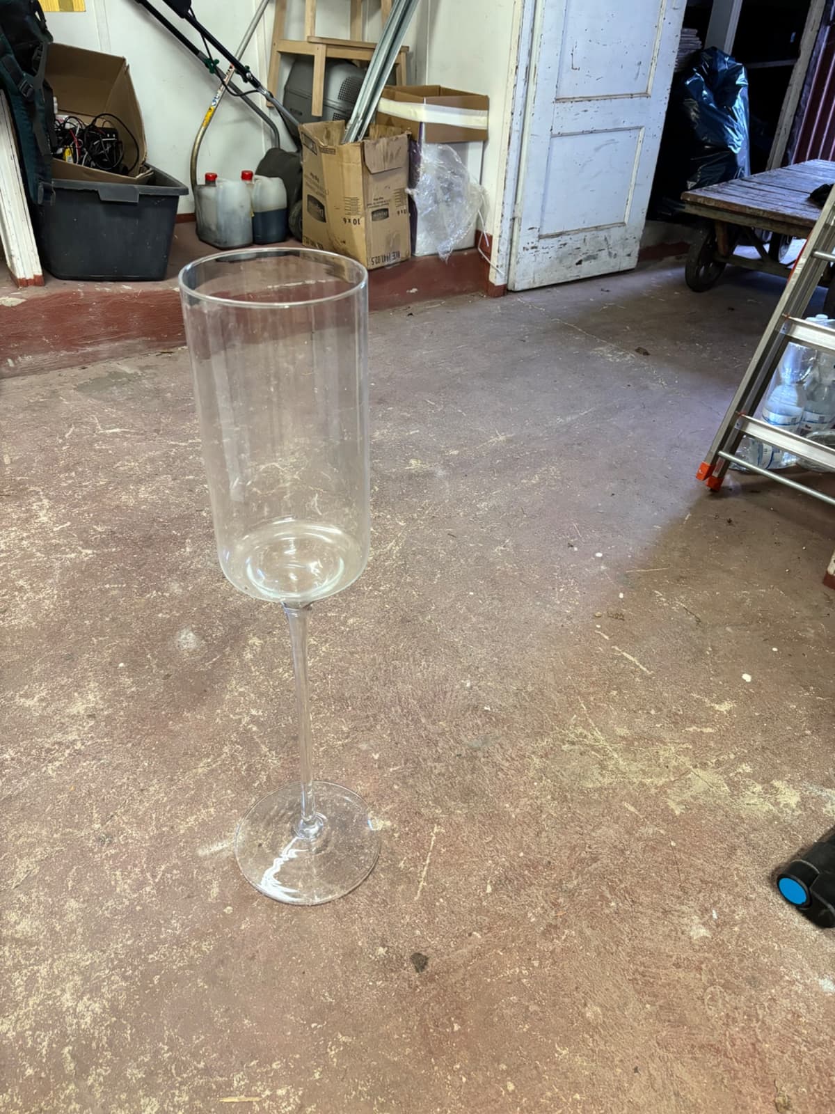 Váza skleněná vysoká stojící - 2